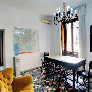 Center 5*, Milán Italia